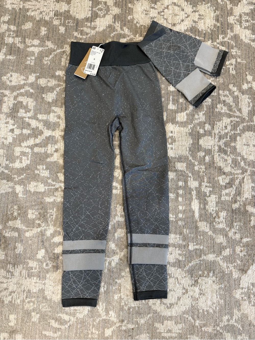NWT adidas Gray-Accent Athletic Leggings for Women size small with arm sleeves